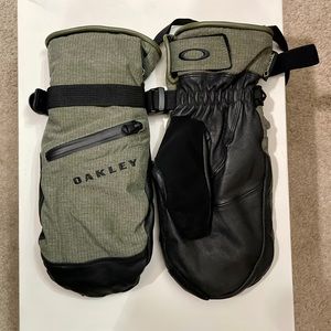 Oakley Snowboard/Ski Mitts